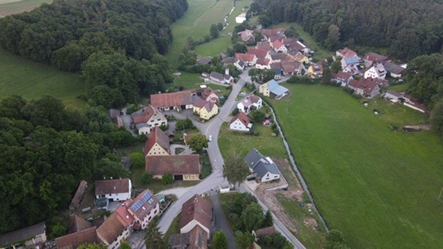 Luftaufnahme von Göddeldorf im Schwabachtal